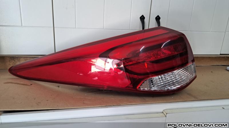 Hyundai  I40 Hyundai I40 Svetla I Signalizacija