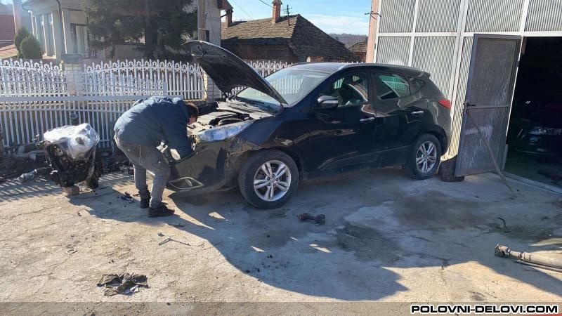 Hyundai  Ix 35 1.7. 2.0 Kompletan Auto U Delovima