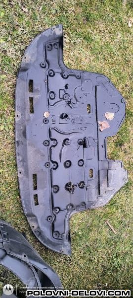 Hyundai  Ix 35  Kompletan Auto U Delovima