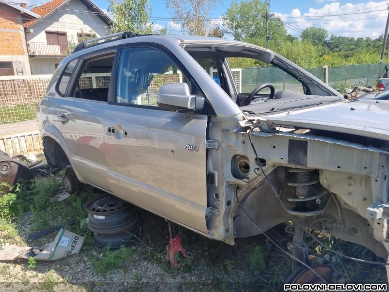 Hyundai  Tucson 2.0crdi Kompletan Auto U Delovima