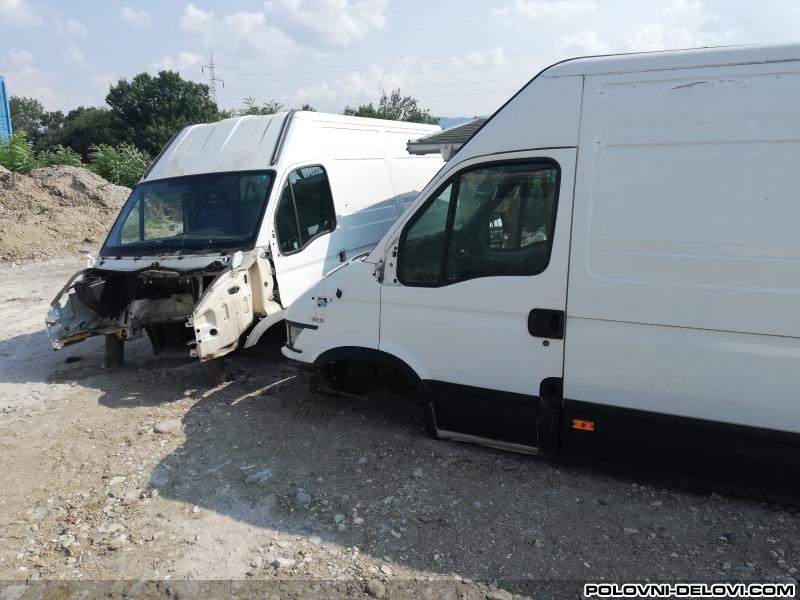 Iveco DAILY Kompletan Auto U Delovima