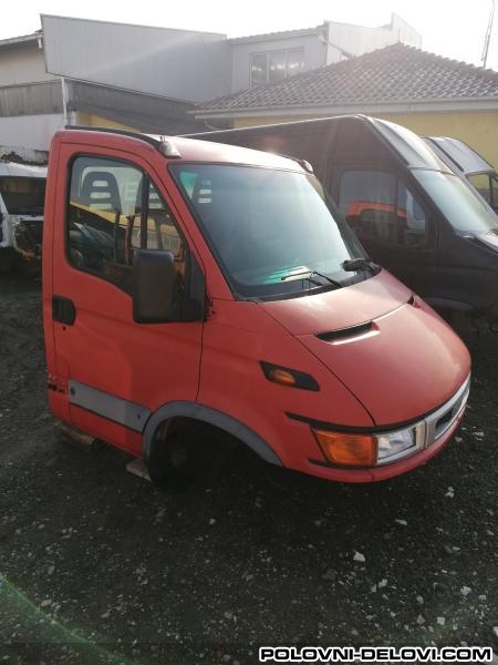 Iveco DAILY Kompletan Auto U Delovima