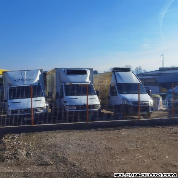 Iveco  Daily  Kompletan Auto U Delovima