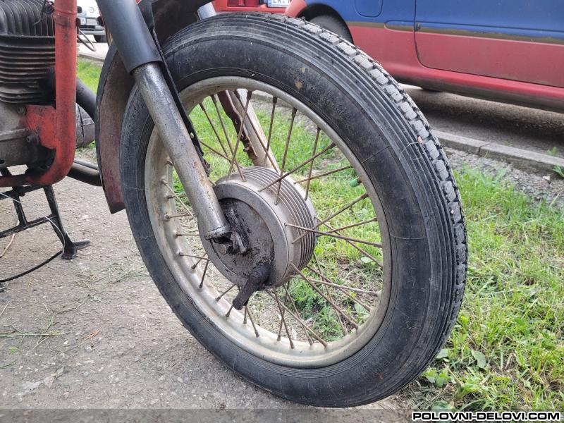 Jawa Prednji tocak 18 Ram i delovi rama