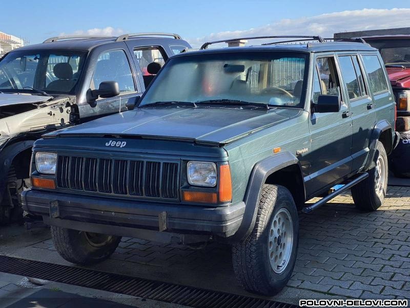 Jeep  Cherokee  Kompletan Auto U Delovima