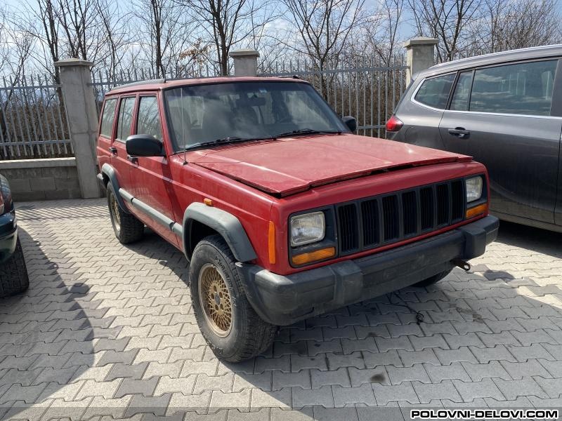 Jeep  Cherokee  Kompletan Auto U Delovima