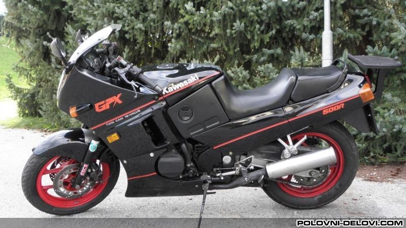 Kawasaki GPX 500r Kompletan motor u delovima