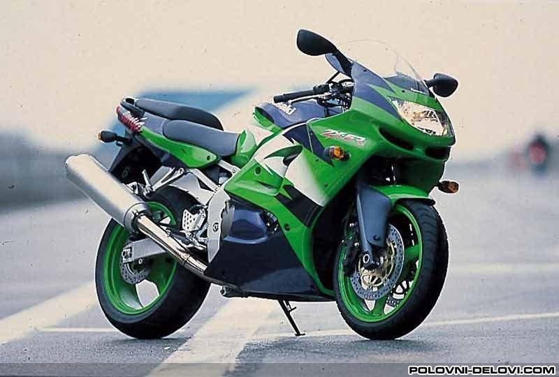 Kawasaki zx6r  Kompletan motor u delovima