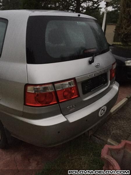 Kia  Carens Crdi Kompletan Auto U Delovima
