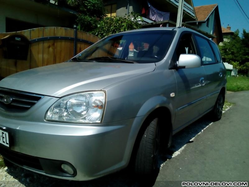 Kia  Carens  Kompletan Auto U Delovima