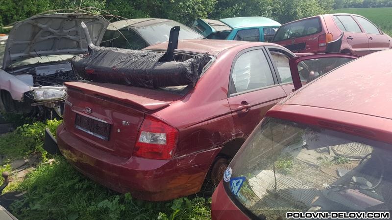 Kia  Cerato  Kompletan Auto U Delovima