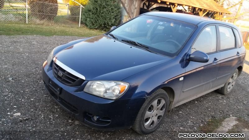 Kia  Cerato NAJPOVOLJNIJE Kompletan Auto U Delovima