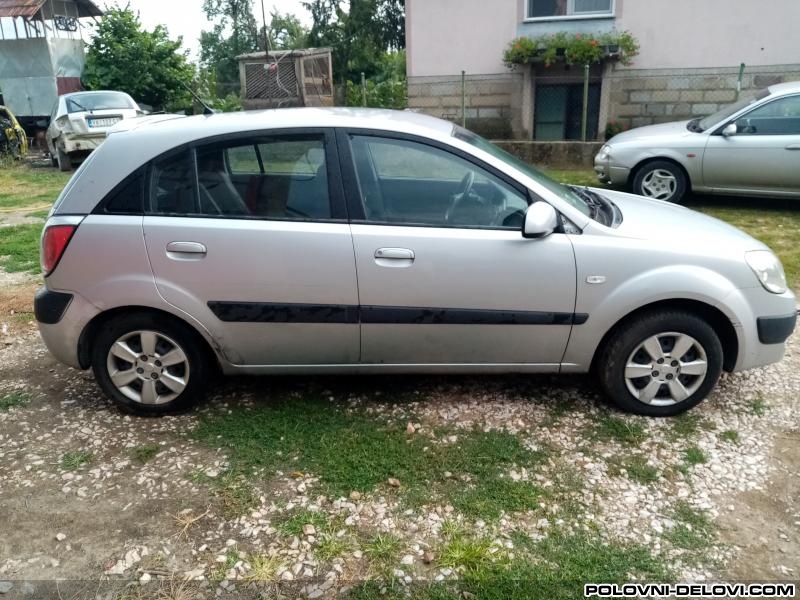 Kia  Rio 1.5 Crdi Kompletan Auto U Delovima