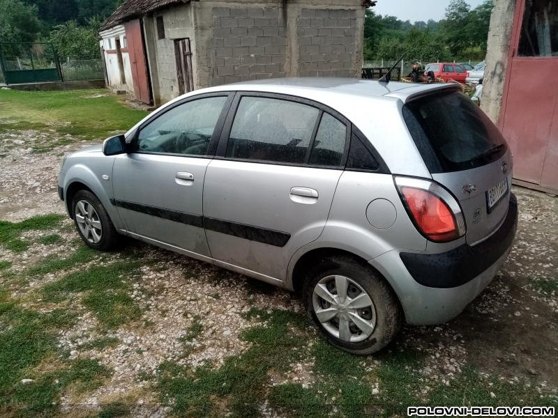 Kia  Rio 1.5 Crdi Kompletan Auto U Delovima