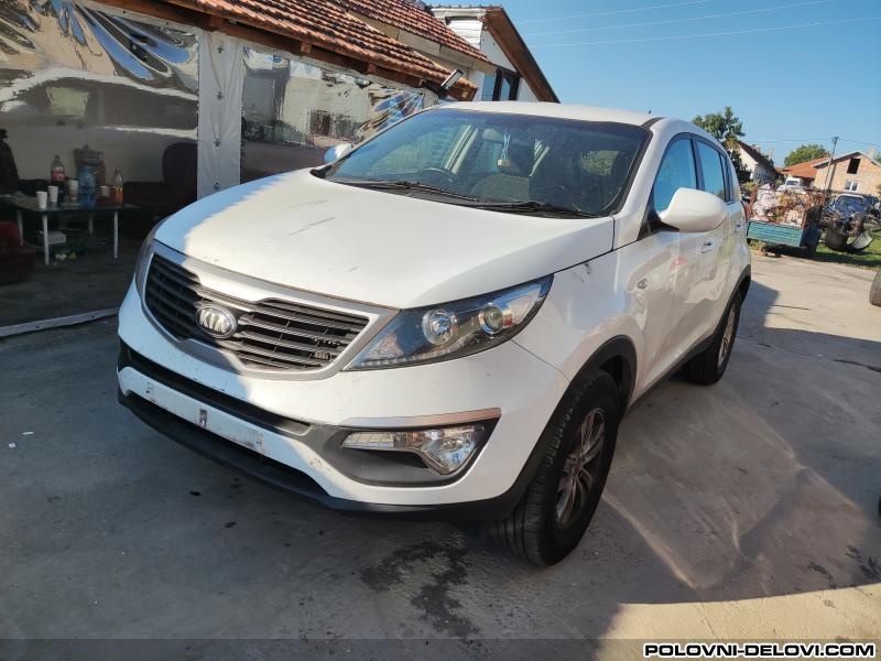 Kia  Sportage 1 2 3 Kompletan Auto U Delovima