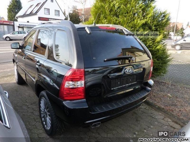 Kia  Sportage Crdi Kompletan Auto U Delovima