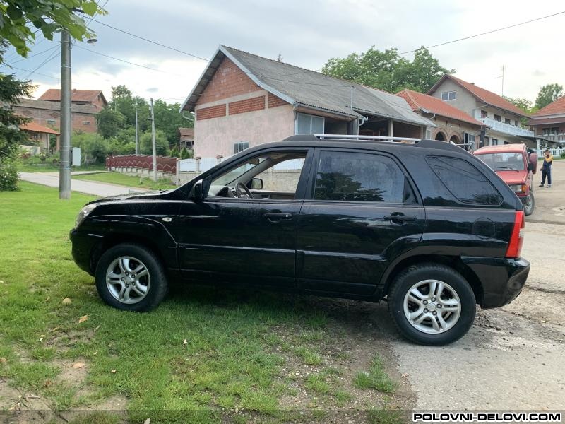 Kia  Sportage Crdi Kompletan Auto U Delovima