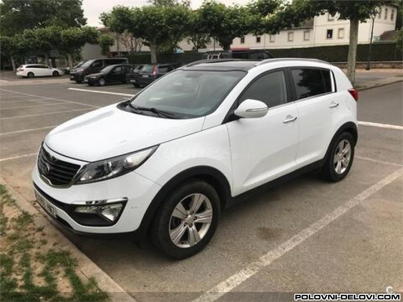 Kia  Sportage Crdi Kompletan Auto U Delovima