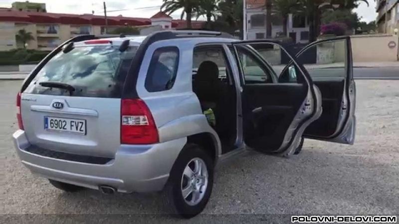 Kia  Sportage Crdi Kompletan Auto U Delovima