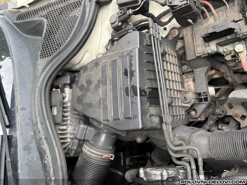 Kuciste Filtera Vazduha Za Audi A1 1.6 Tdi
