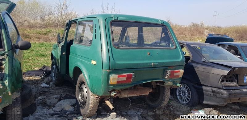 Lada  Niva  Kompletan Auto U Delovima