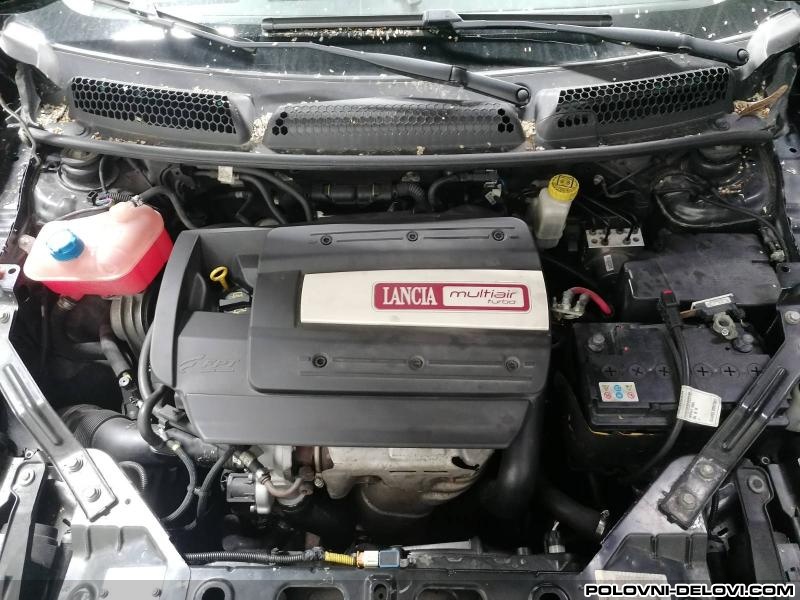Lancia  Delta  Motor I Delovi Motora