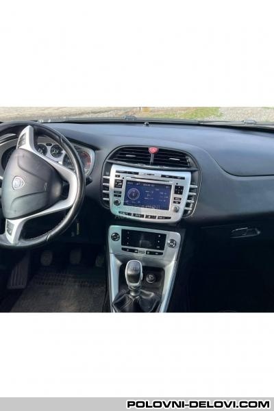 Lancia  Delta  Razni Delovi