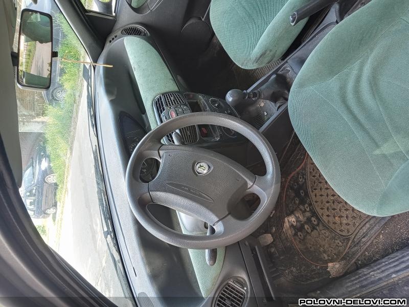 Lancia  Y 1.2 8V Kompletan Auto U Delovima