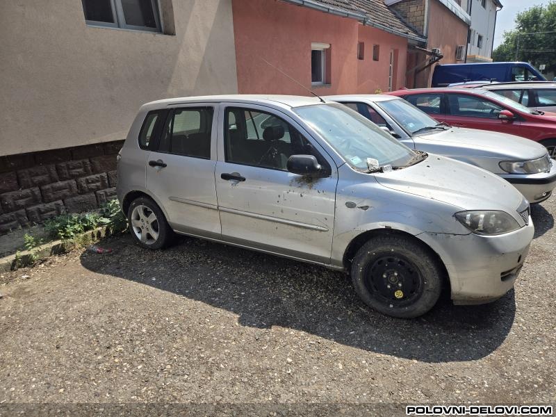 Mazda  2 1.2 Benzin Kompletan Auto U Delovima