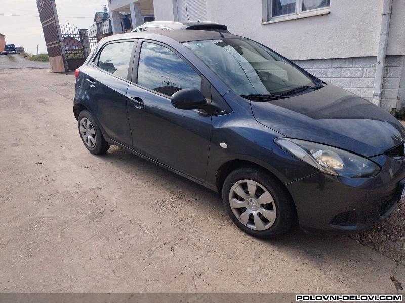 Mazda  2 1.4vti Kompletan Auto U Delovima