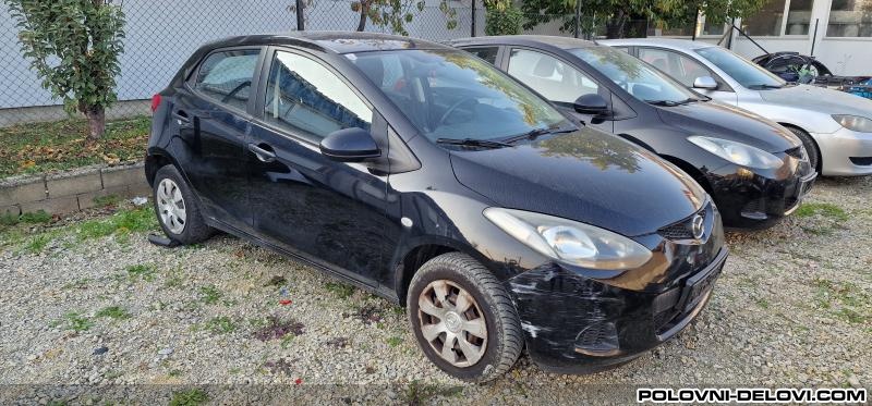 Mazda  2  Kompletan Auto U Delovima