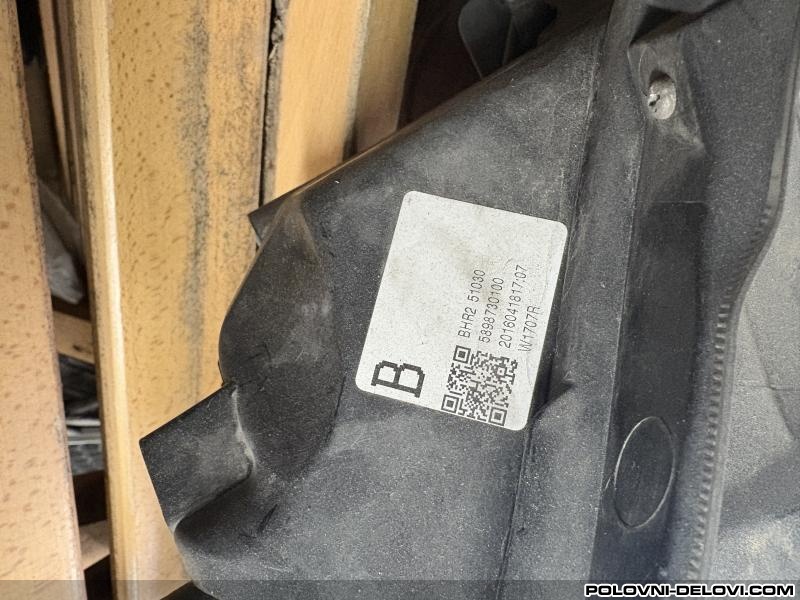 Mazda  3 Desni Originalan Far Svetla I Signalizacija