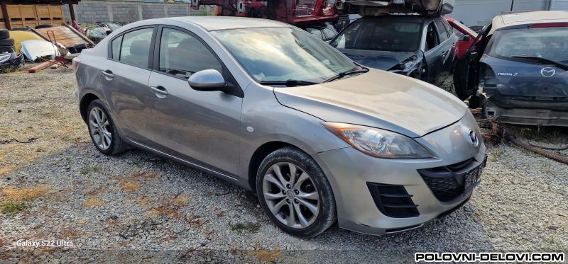 Mazda  3  Kompletan Auto U Delovima