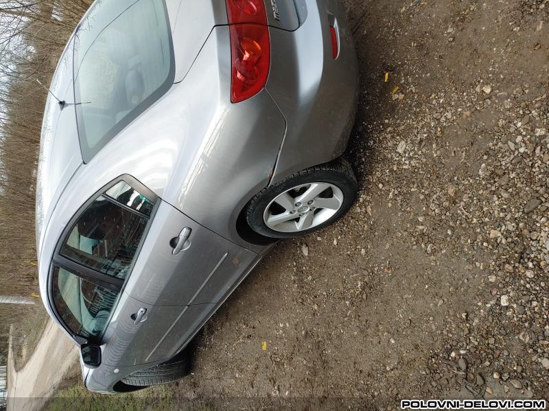 Mazda  3  Kompletan Auto U Delovima