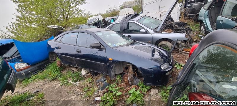 Mazda  323F Polovni Delovi Kompletan Auto U Delovima