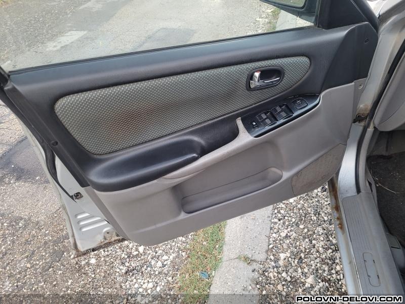 Mazda  626 Dizel 2.0 16v Enterijer