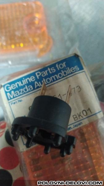 Mazda  929  Kompletan Auto U Delovima