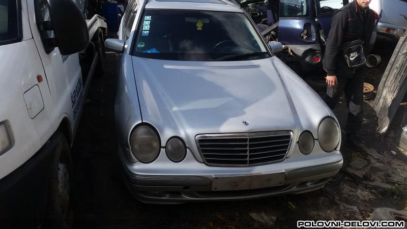 Mercedes  270 W210 2001 Karavan Kompletan Auto U Delovima