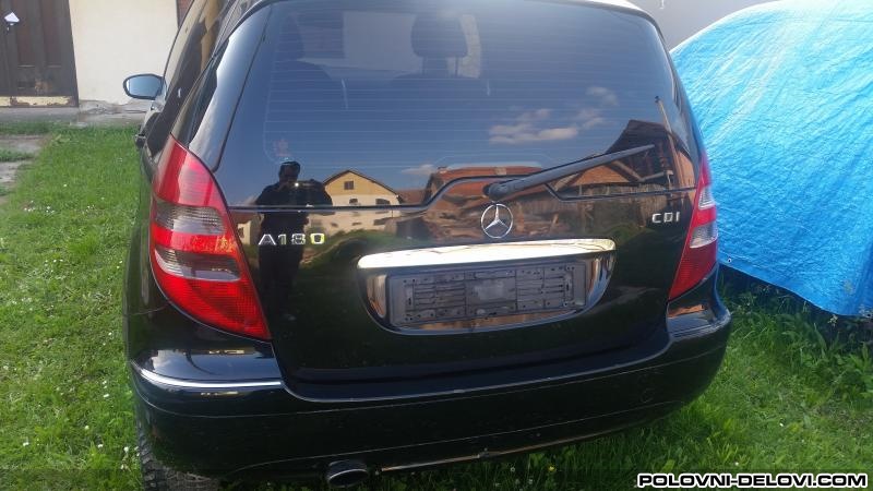 Mercedes  A 160 Cdi Kompletan Auto U Delovima