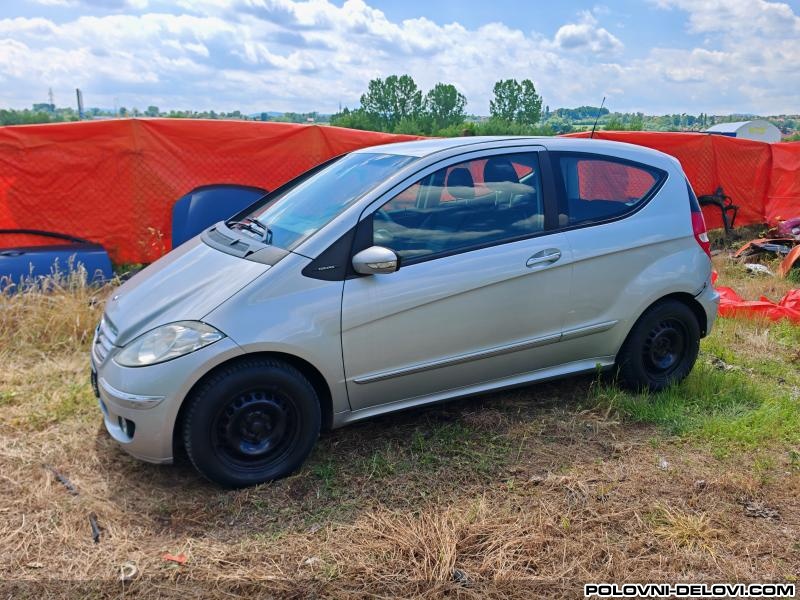 Mercedes  A 160 Cdi Kompletan Auto U Delovima