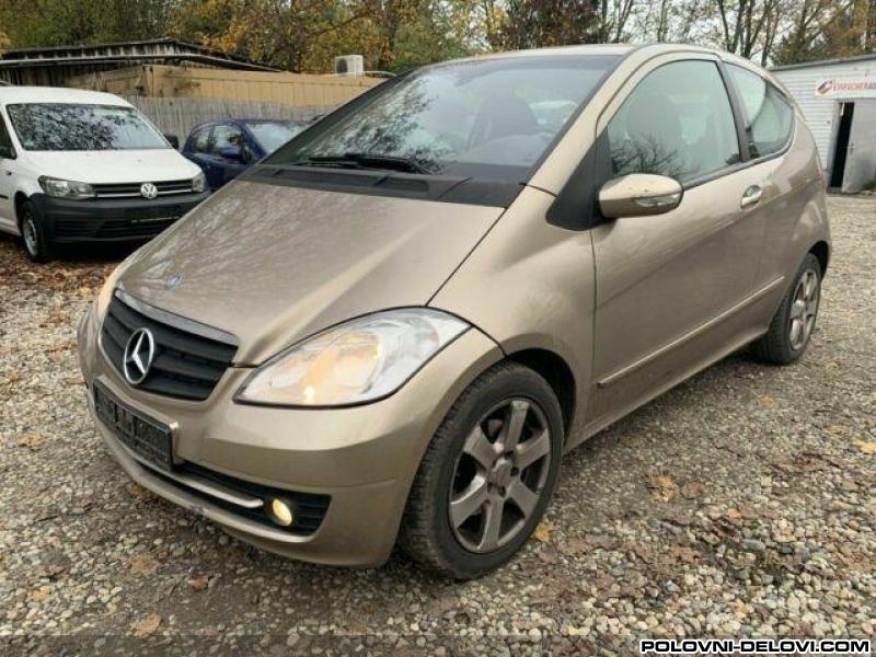 Mercedes  A 180 C220 E200 B200 Kompletan Auto U Delovima