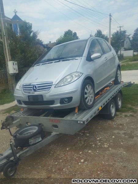 Mercedes  A 180  Kompletan Auto U Delovima