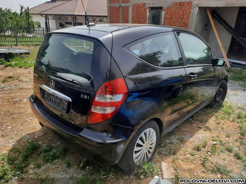Mercedes  A 180  Kompletan Auto U Delovima