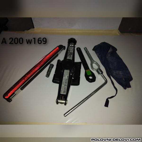 Mercedes  A 200 W169 Razni Delovi