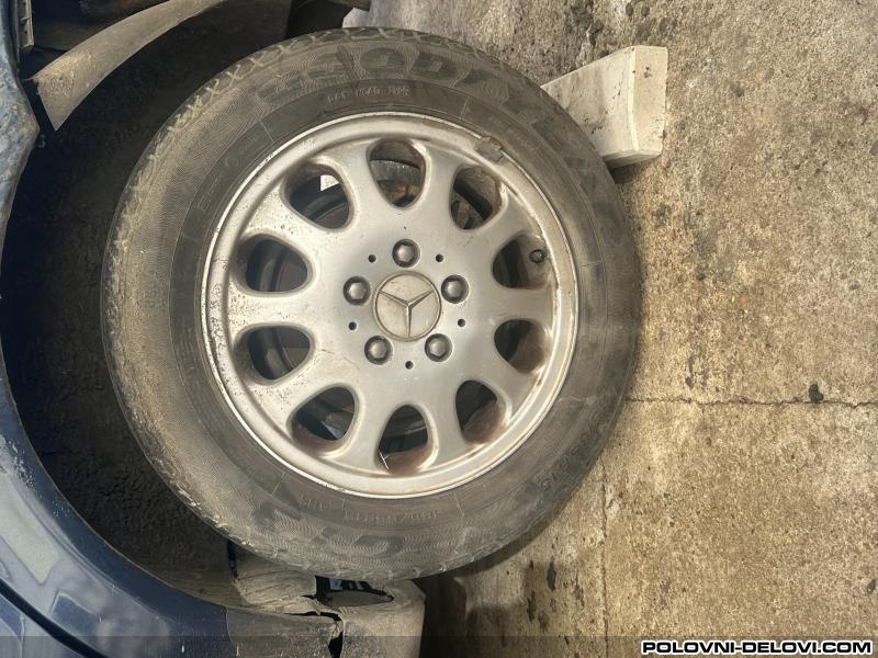Mercedes  A CDI Kompletan Auto U Delovima