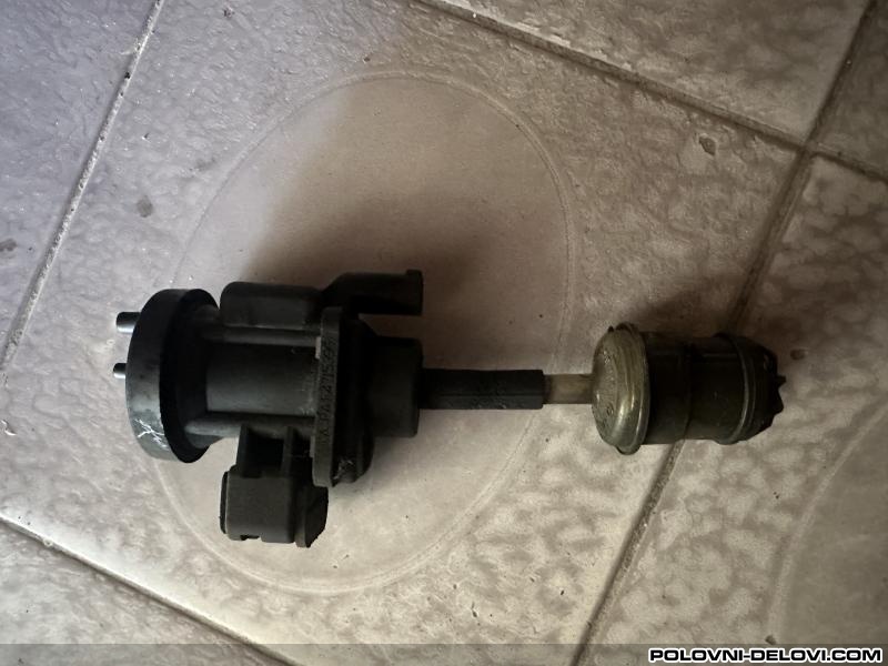 Mercedes  A CDI Kompletan Auto U Delovima