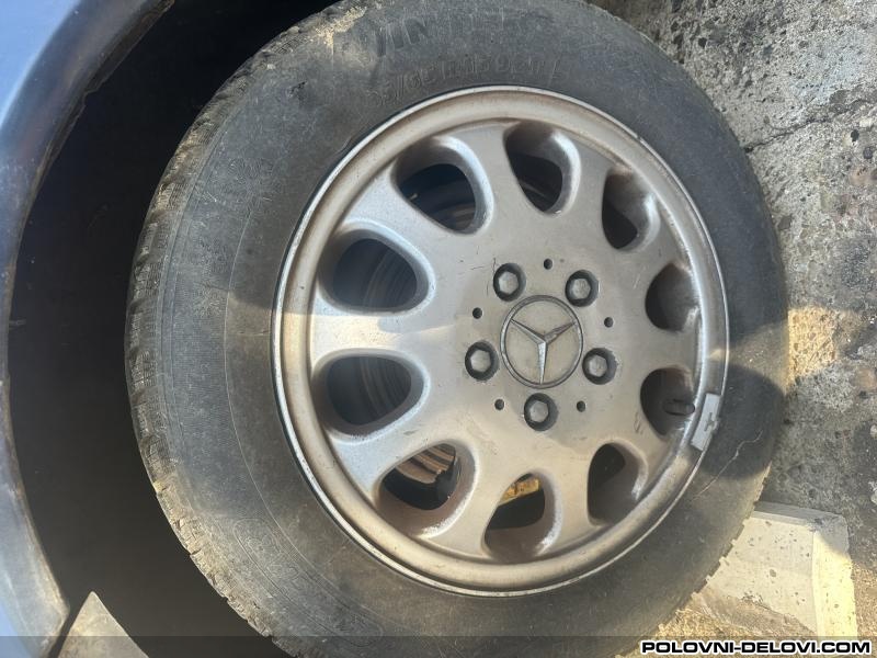 Mercedes  A CDI Kompletan Auto U Delovima