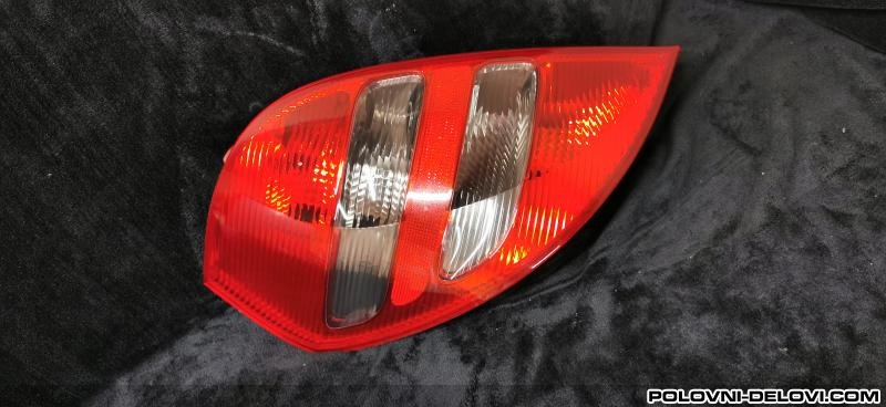 Mercedes  A  Svetla I Signalizacija