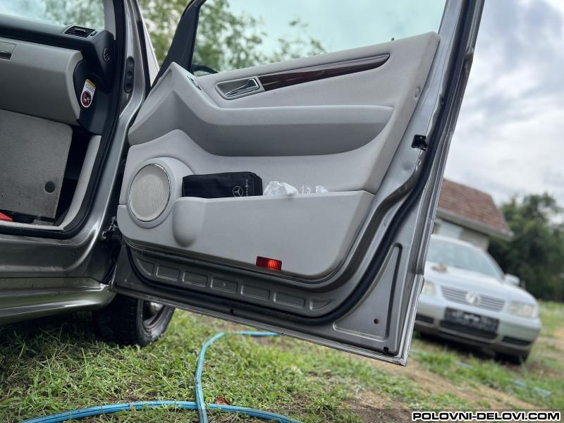 Mercedes  A Vrata Prednja Desna Karoserija