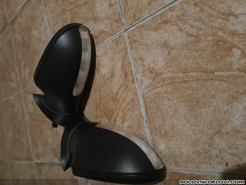 Mercedes  A  W168 DESNI RETROVIZOR